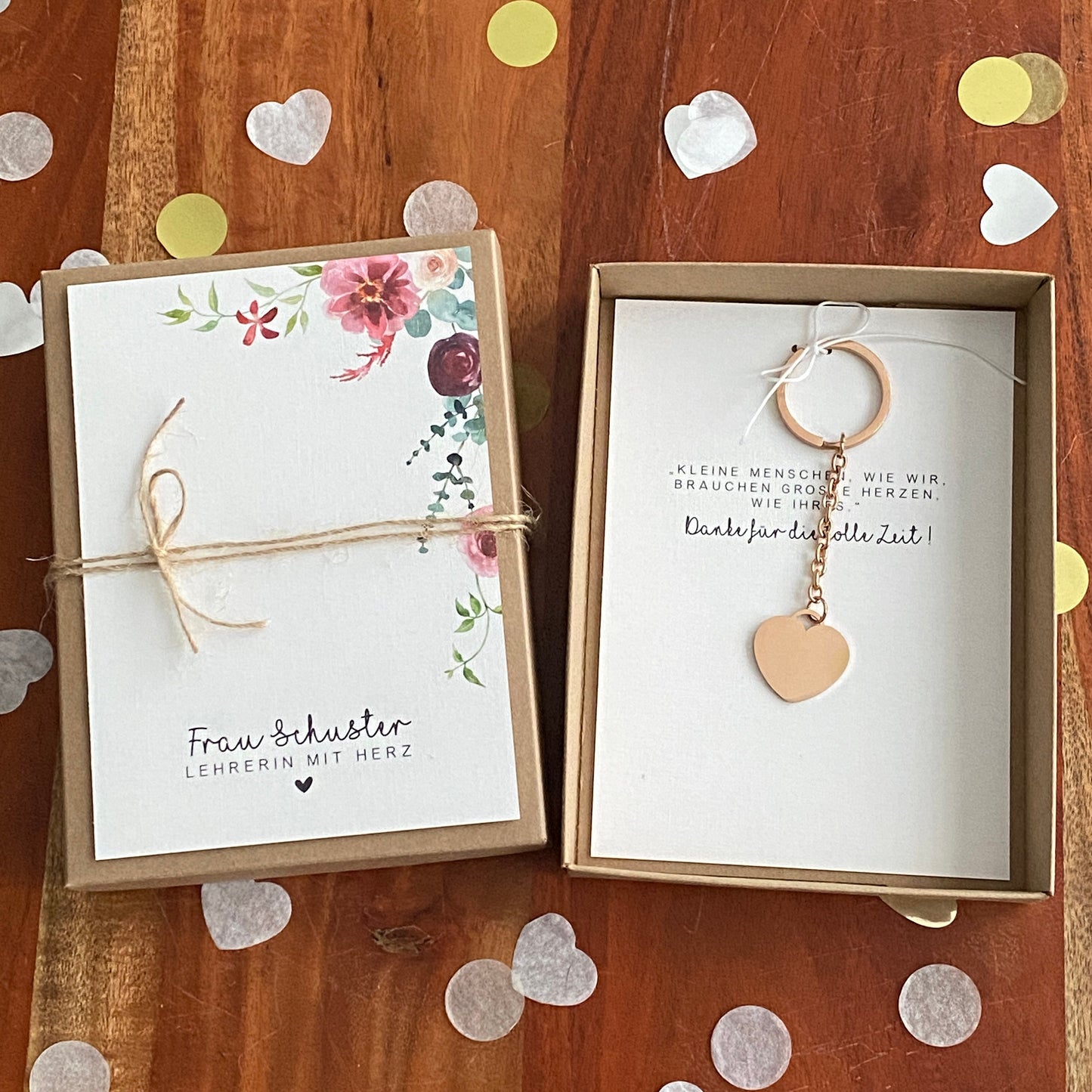 Geschenkverpackung - Lehrerin mit Herz - | Geschenk Lehrerin | Lehrerin Dankeschön | Abschiedsgeschenk | mit Namen + Schlüsselanhänger